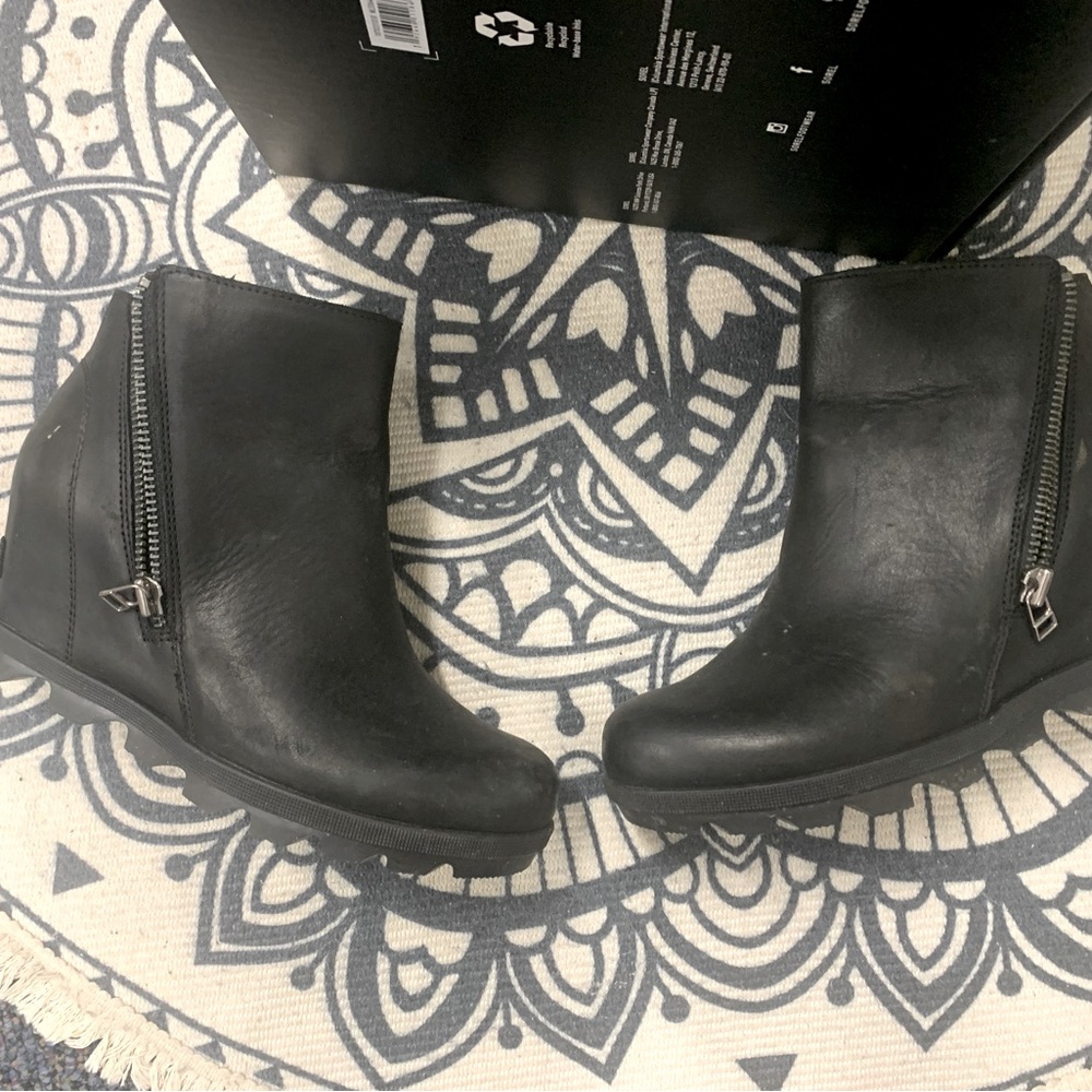 Sorel black booties